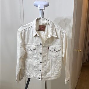 Levi's White Jean Jacket Classic Denim Style